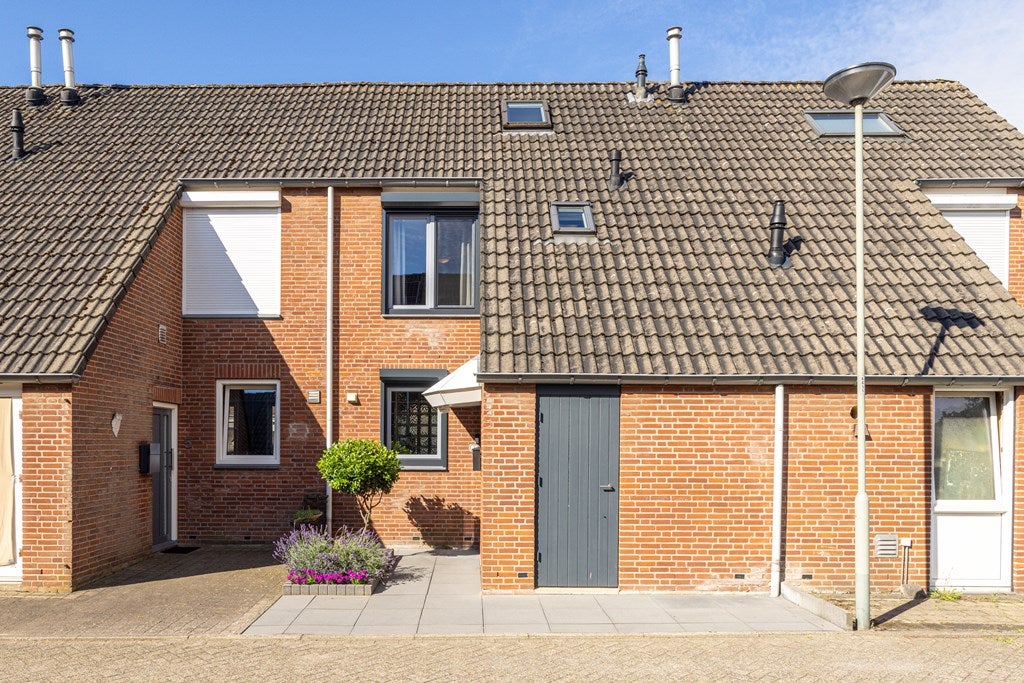 Tussenwoning te koop: Nijssenstraat 3, Geleen