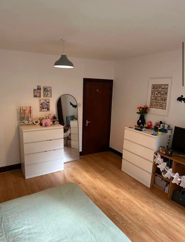 Room Dukes Avenue in Greater London