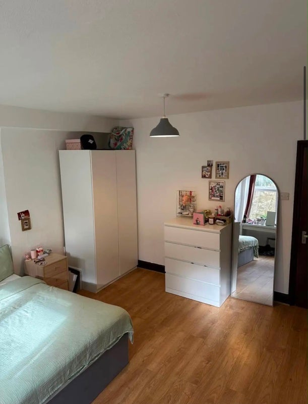 Room Dukes Avenue in Greater London