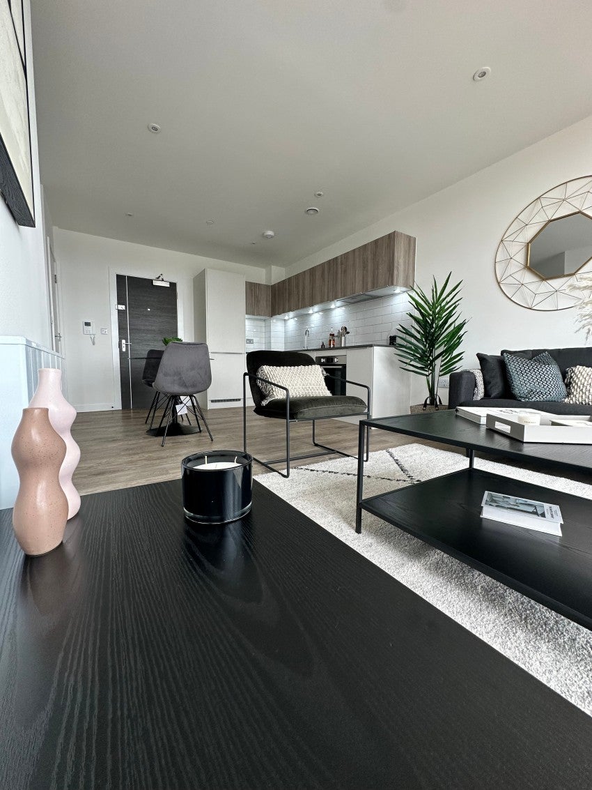 Flat London Road in Borough of Spelthorne
