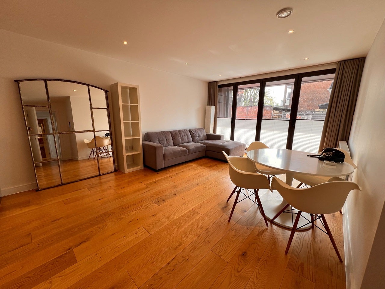 Flat Elmore Street in Greater London