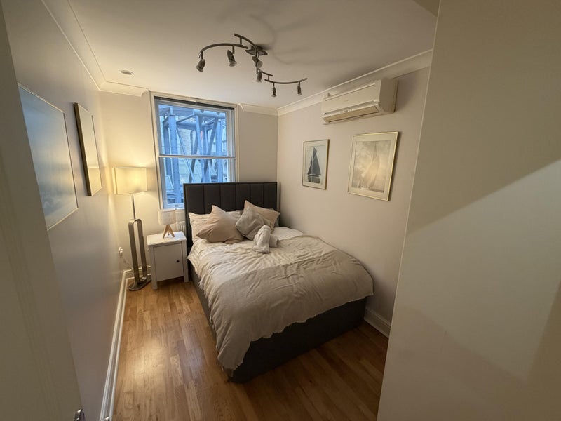Room Villiers Street in City of Westminster