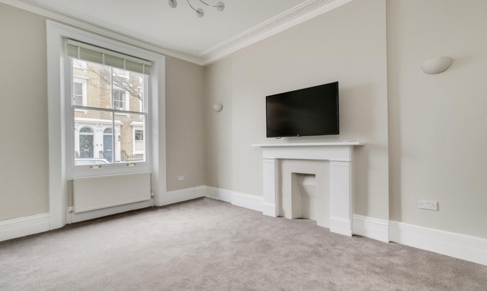 Flat Ifield Road in London