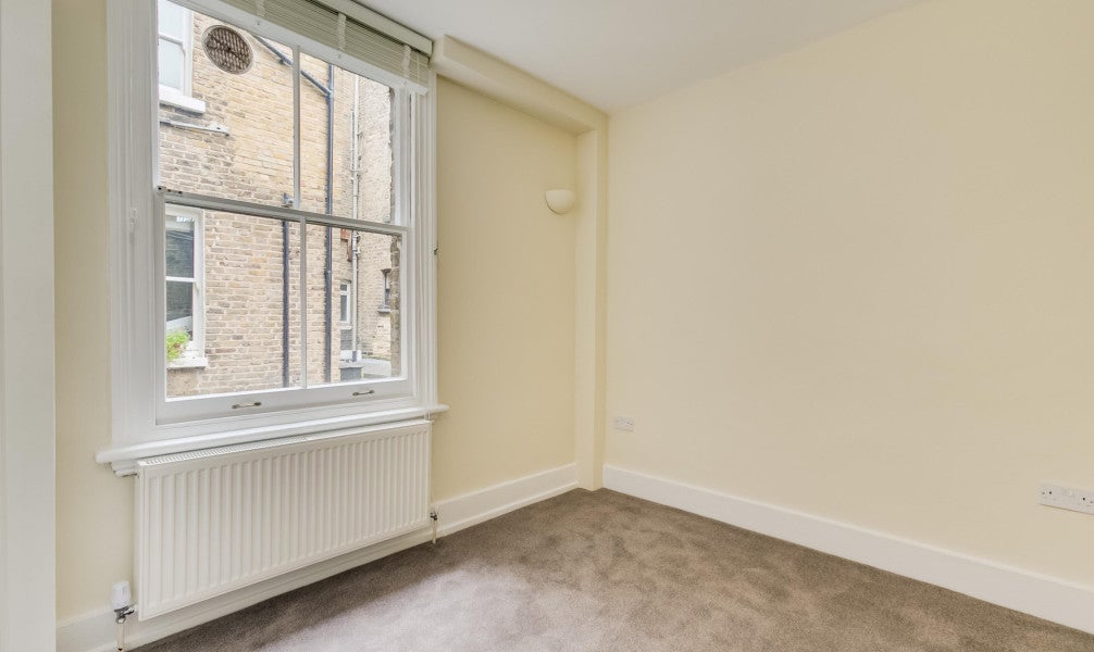 Flat Ifield Road in London