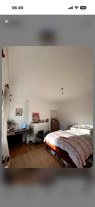 Room Crossley Street in Greater London