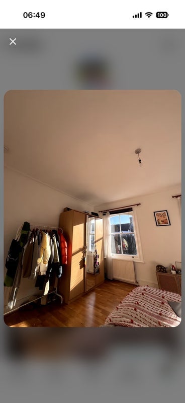 Room Crossley Street in Greater London