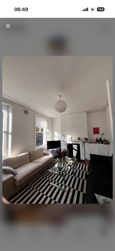 Room Crossley Street in Greater London