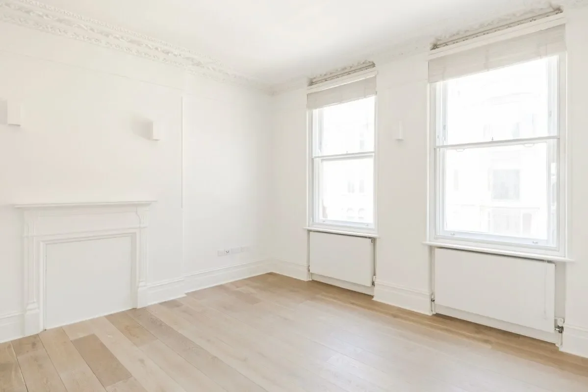 Flat Shaftesbury Avenue in City of Westminster