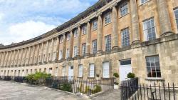 Flat Royal Crescent in Bath