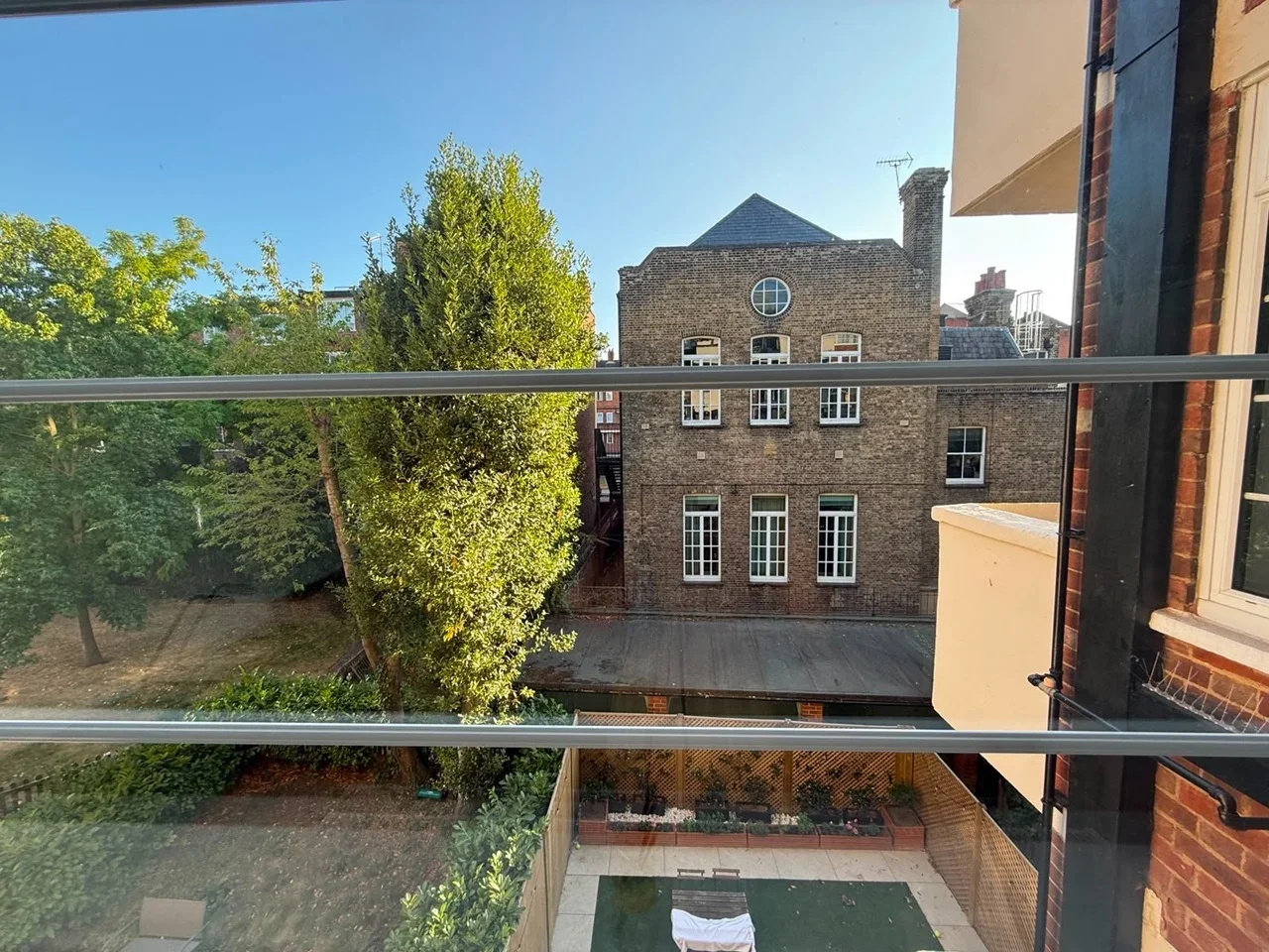 Room Eamont Street in City of Westminster