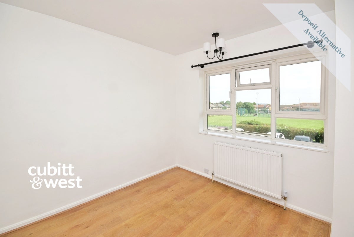 House Twickenham Close in Greater London