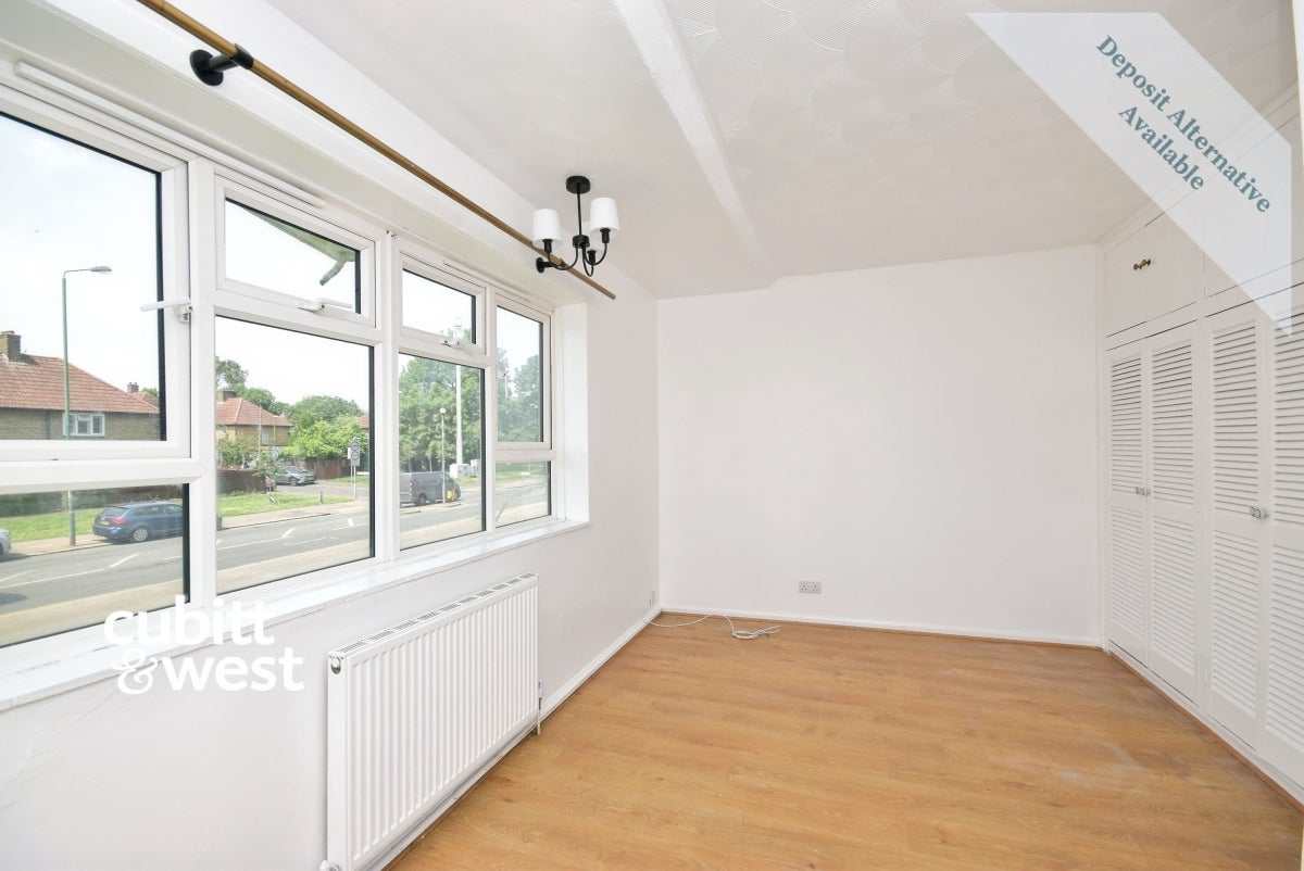House Twickenham Close in Greater London