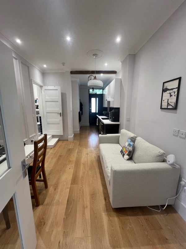 Room Edith Road in Greater London