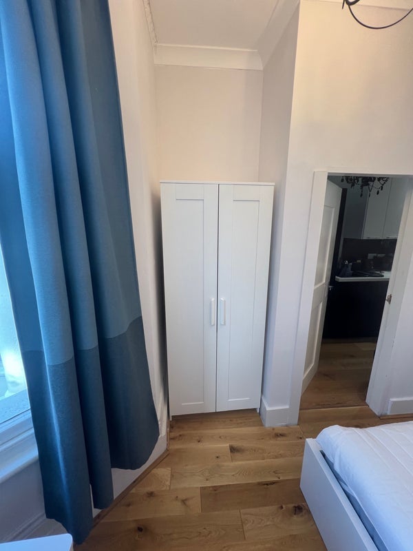 Room Edith Road in Greater London
