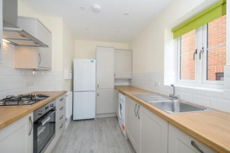 Flat Rowles Close in Kennington