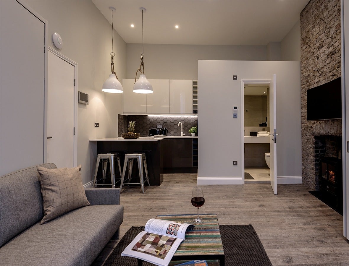 Flat West End Lane in Greater London