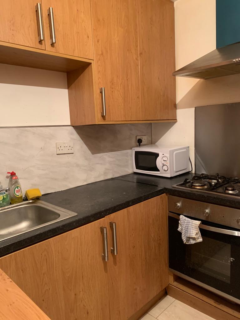 Room High Road in Greater London