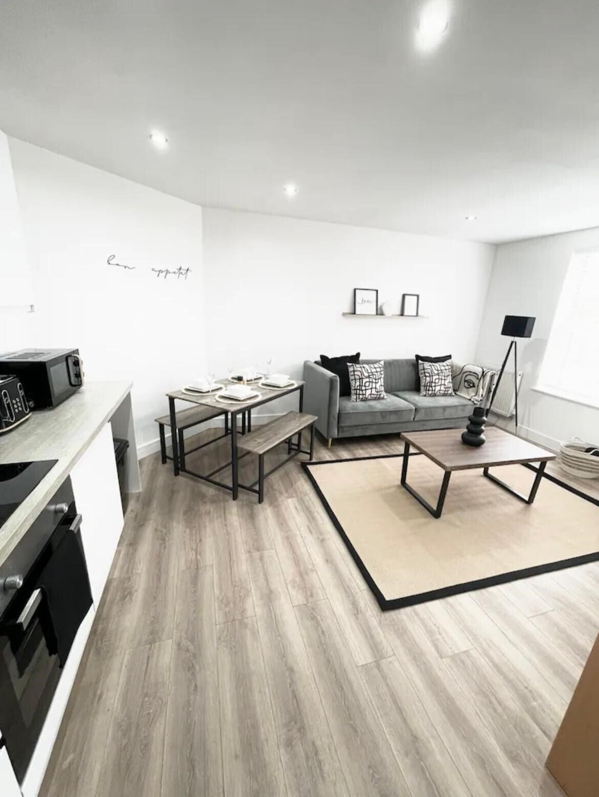 Flat Winmarleigh Street in Warrington