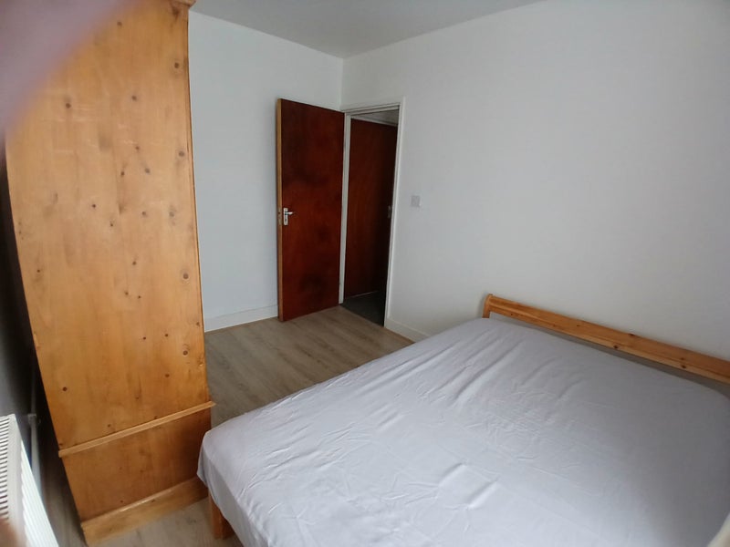 Room Desford Road in Greater London