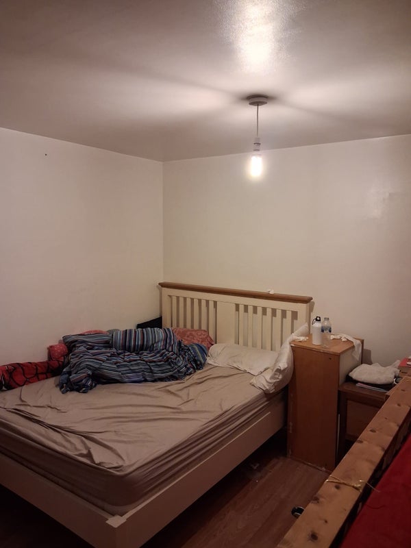 Room Desford Road in Greater London