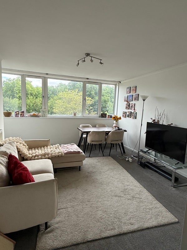 Room Royal Street in Greater London