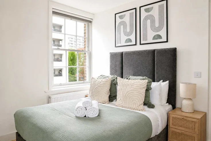 Flat Whitecross Street in Greater London