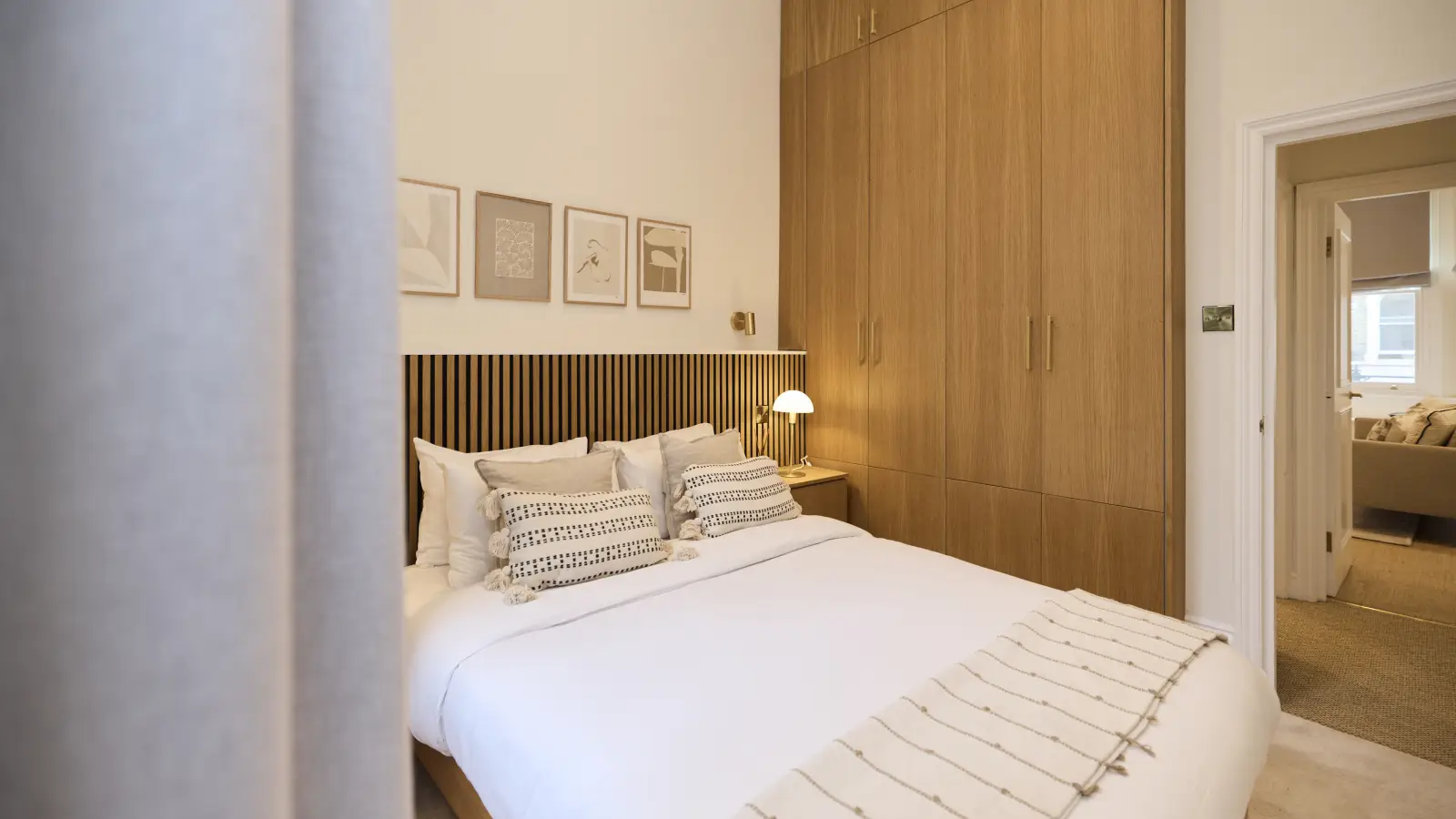 Flat Ifield Road in Greater London