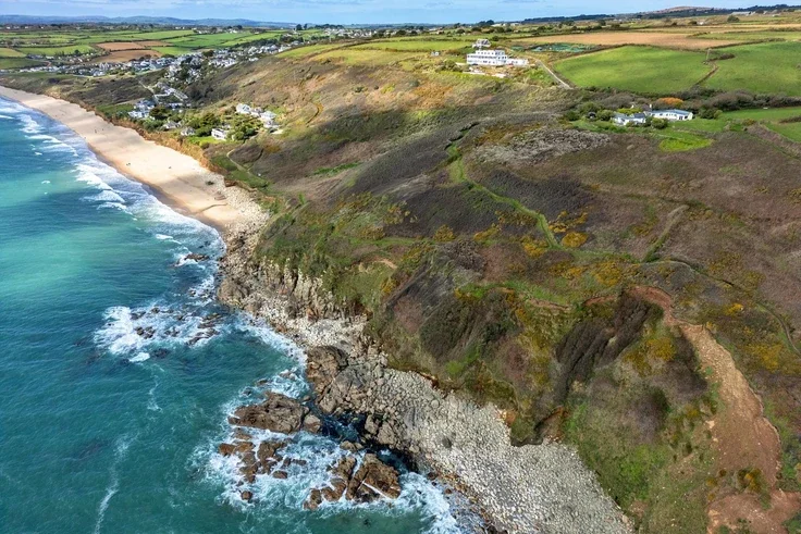 House Hendra Lane in Praa Sands