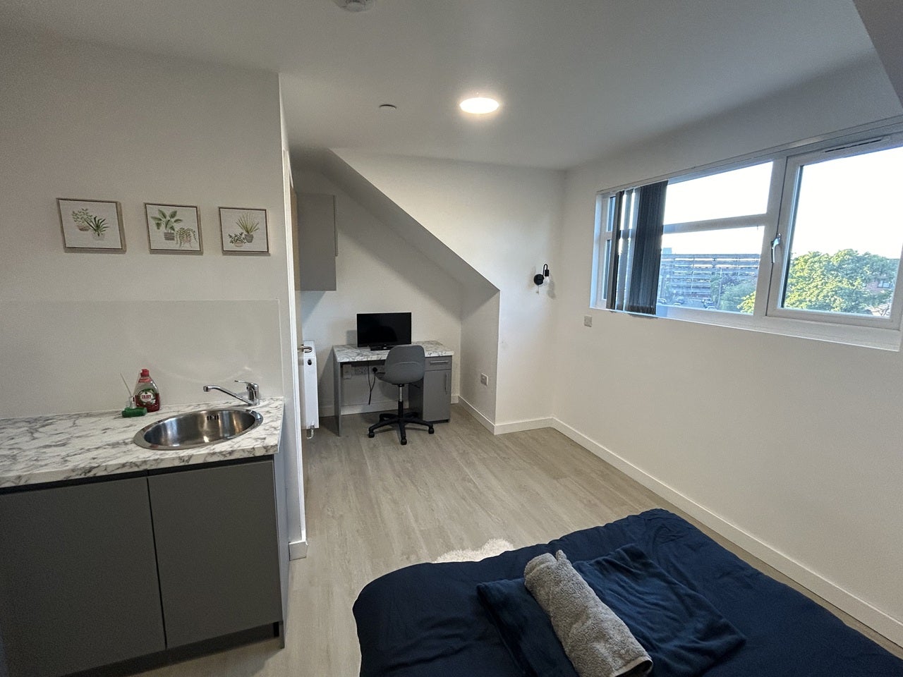 Flat Humphrey Road in Manchester