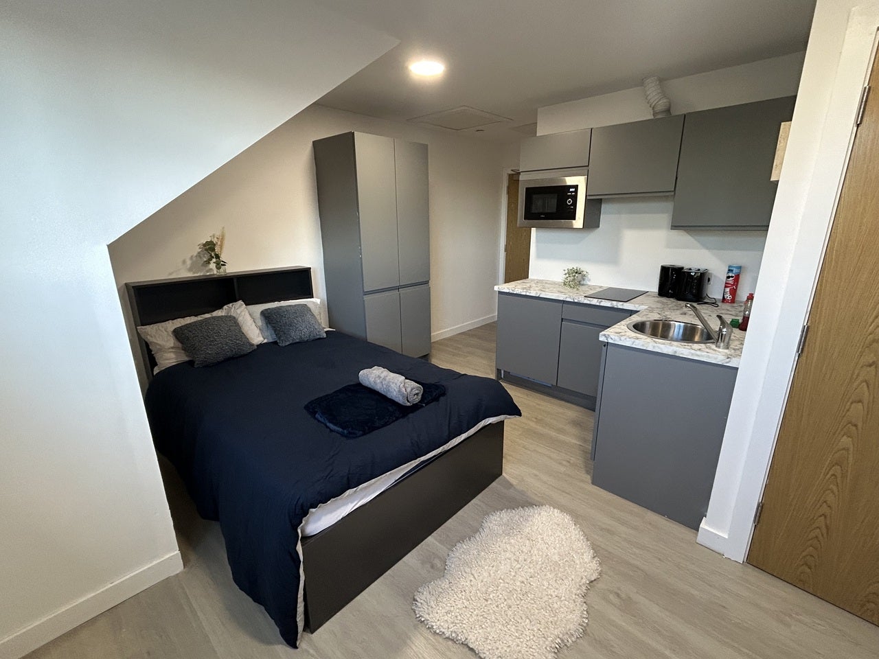 Flat Humphrey Road in Manchester
