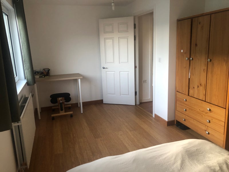 Room Tarling Street in Greater London