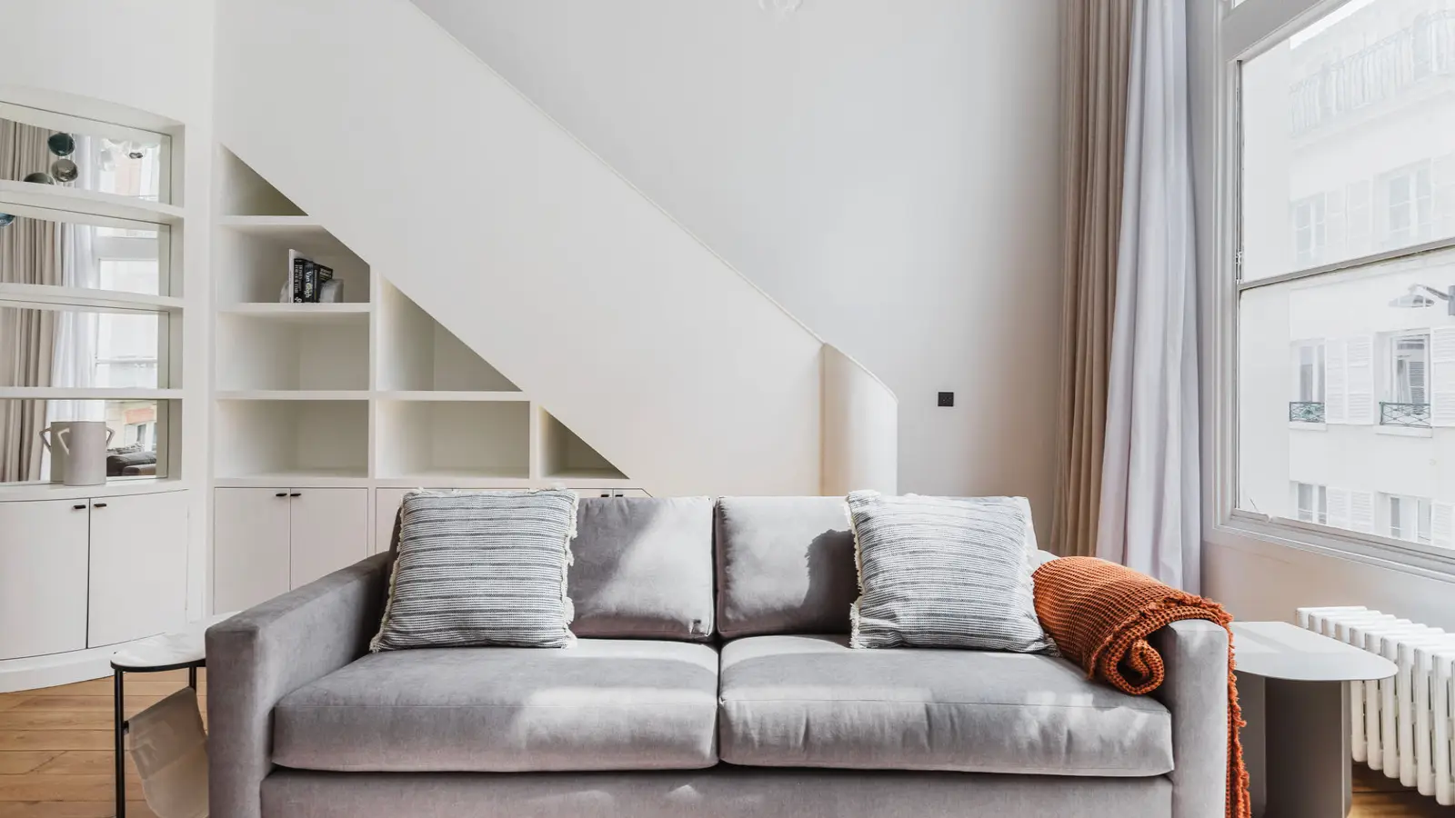 Flat Rue Mouraud in Paris
