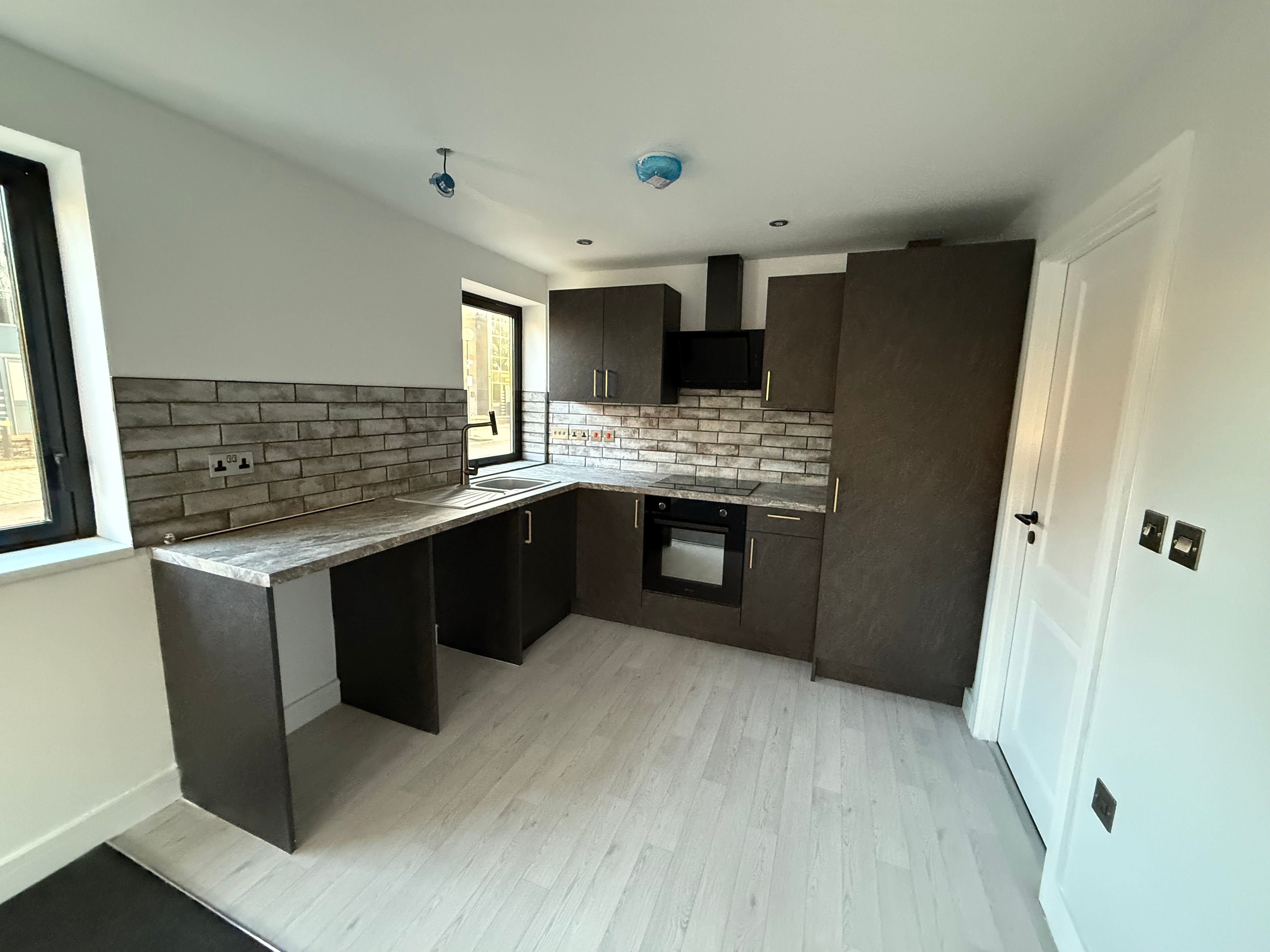 Flat Adam Court in Peterborough