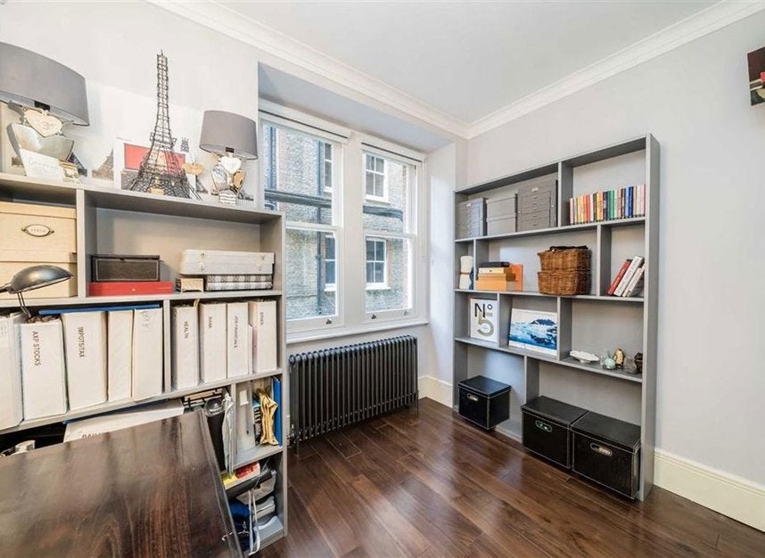 Flat Drayton Gardens in Greater London