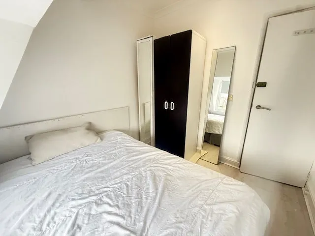Flat Blackstock Road in Greater London