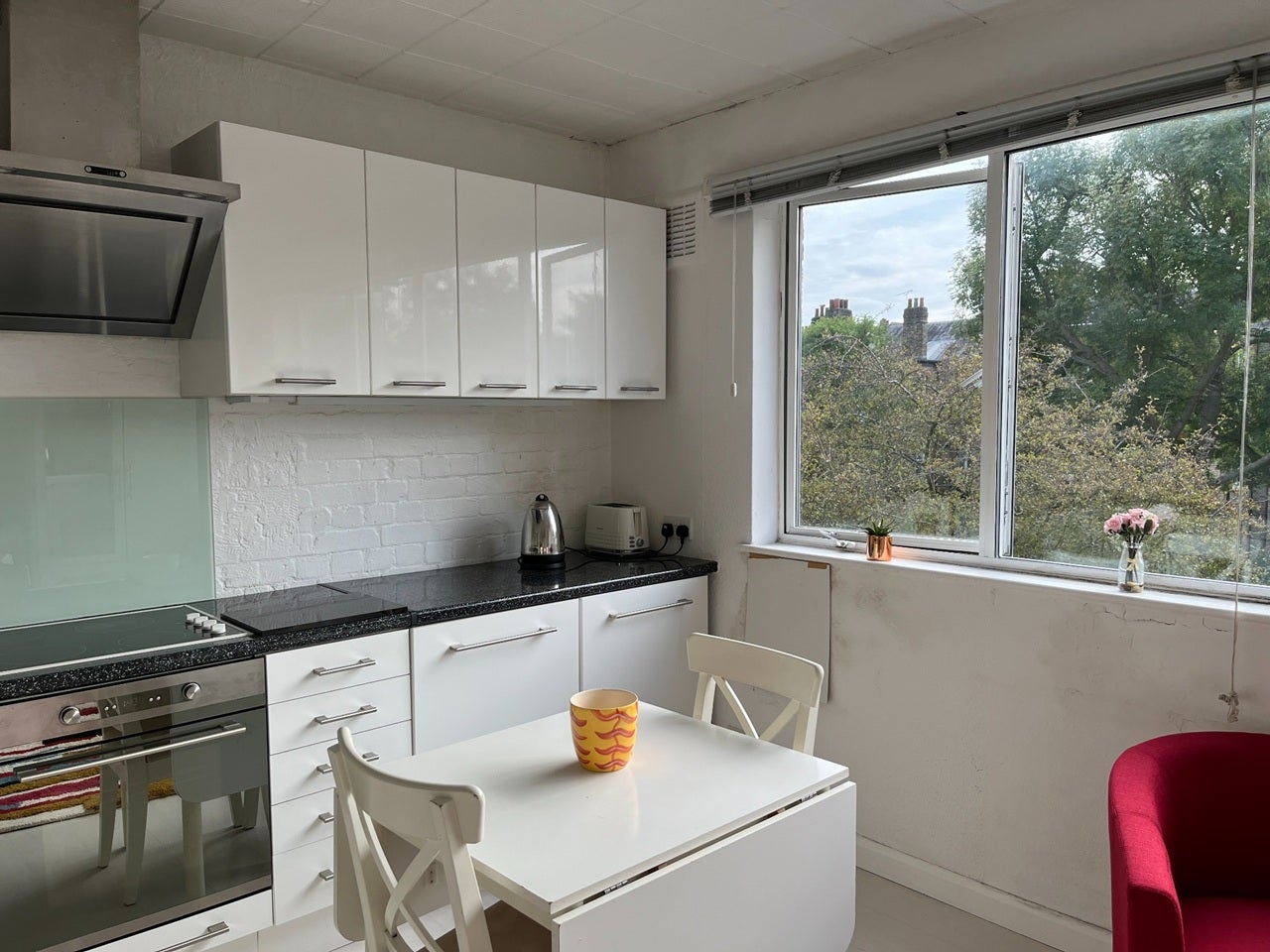 Flat Haverstock Hill in Greater London