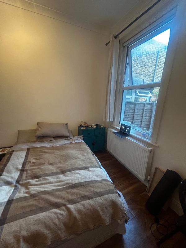 Room Harringay Road in Greater London