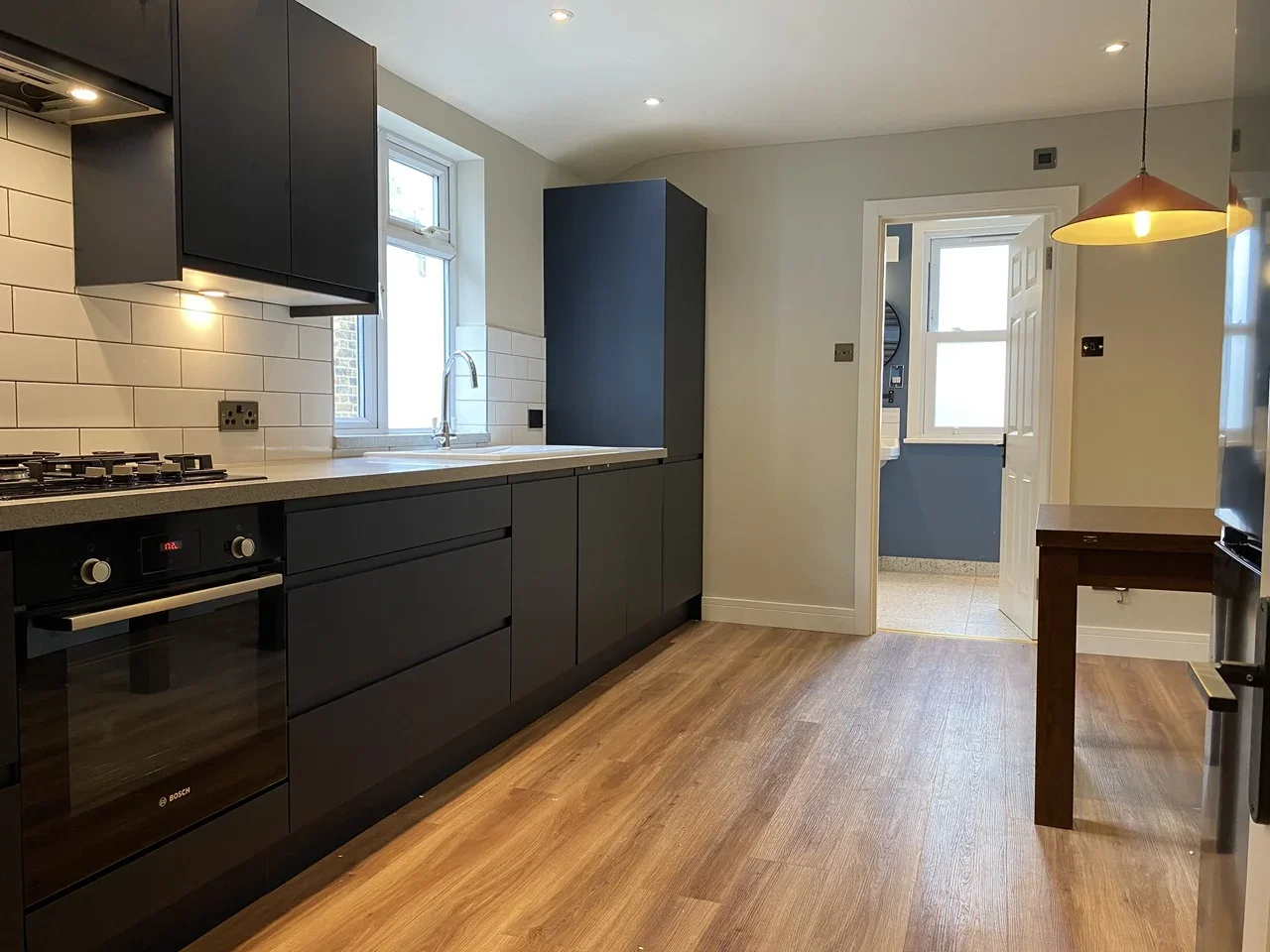 Flat Leslie Road in Greater London