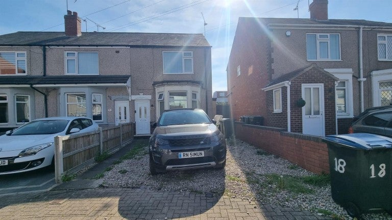 House Geoffrey Close in Coventry