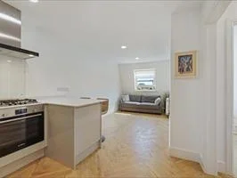 Flat Clarence Road in Greater London