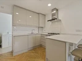 Flat Clarence Road in Greater London