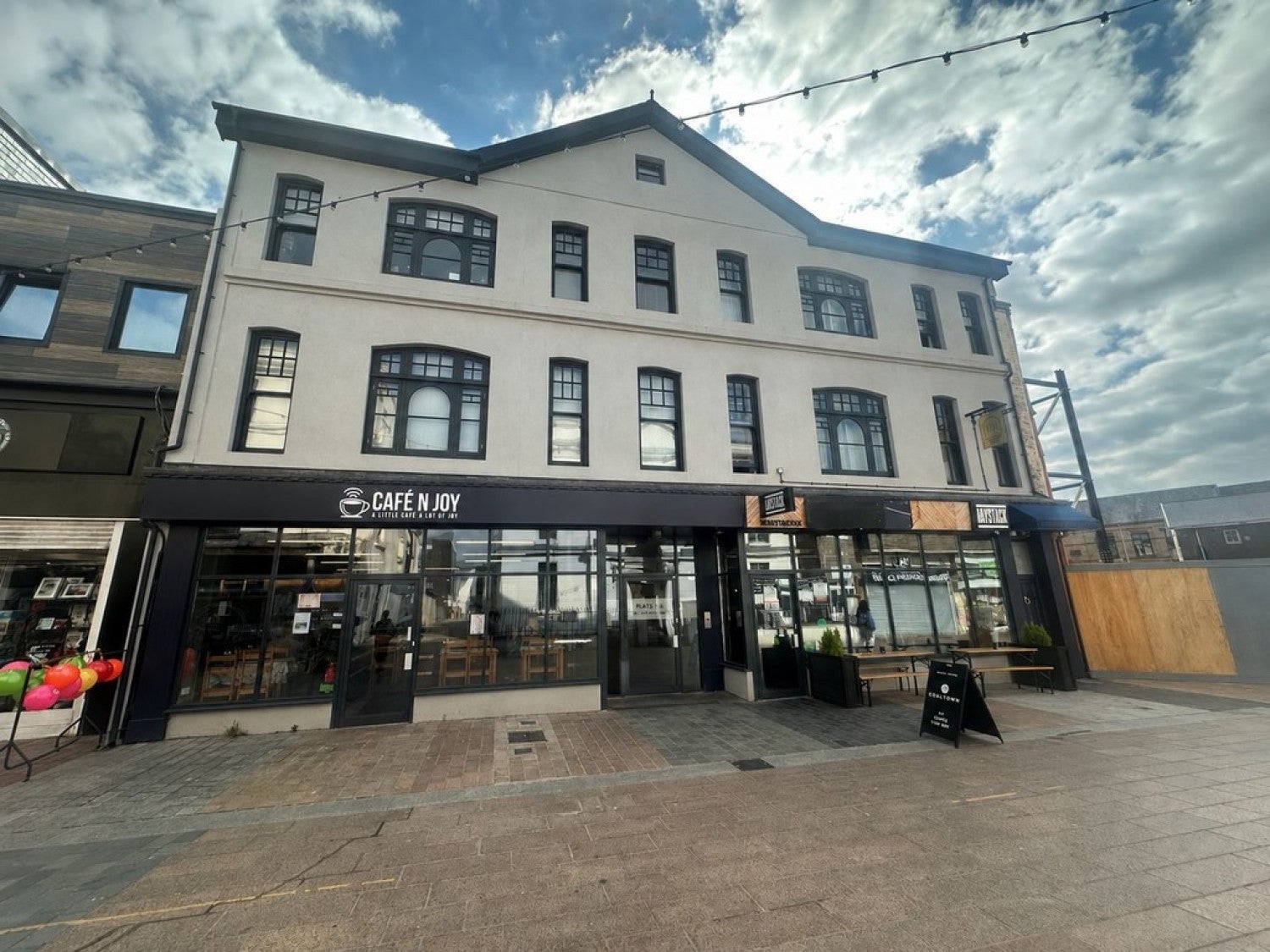 Flat High Street in Merthyr Tydfil