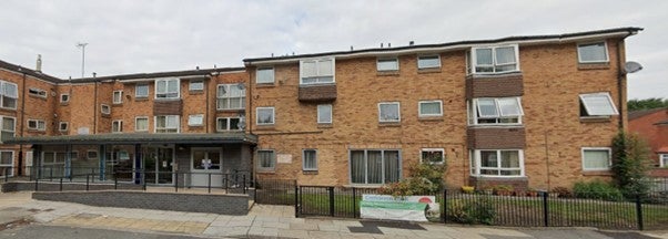 Flat Carnarvon Road in Liverpool