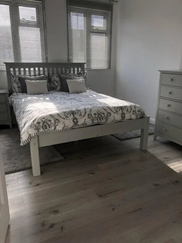 Flat Durnsford Road in Greater London