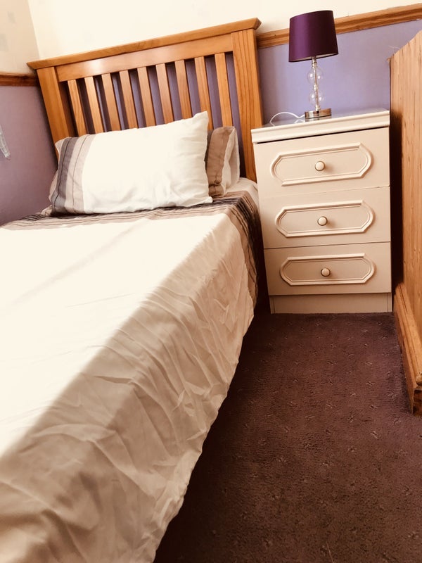 Room Heath Green in Coseley