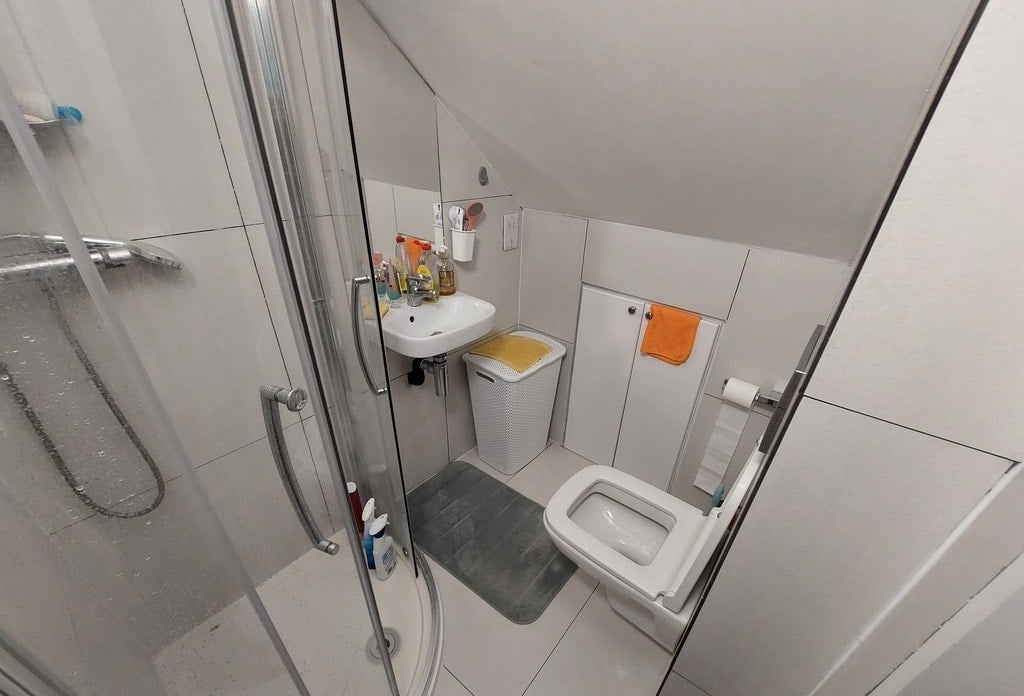 Room Elmer Gardens in Greater London
