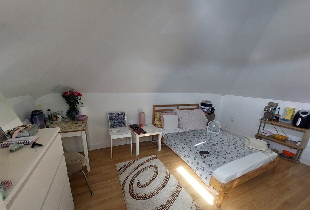 Room Elmer Gardens in Greater London