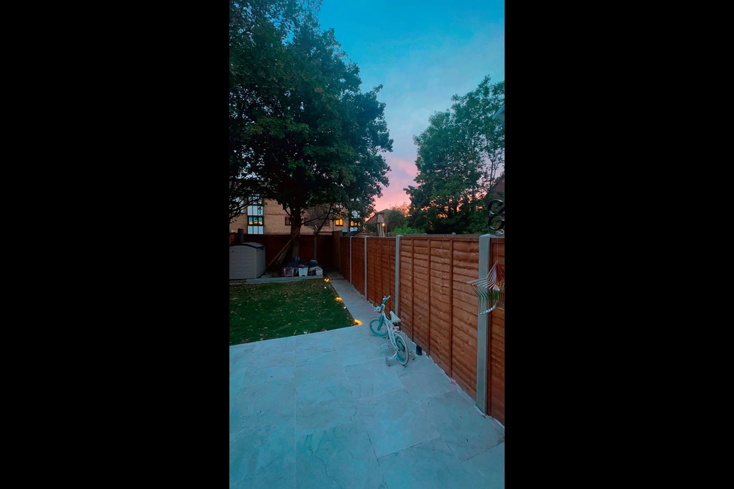 House Magpie Close in Greater London