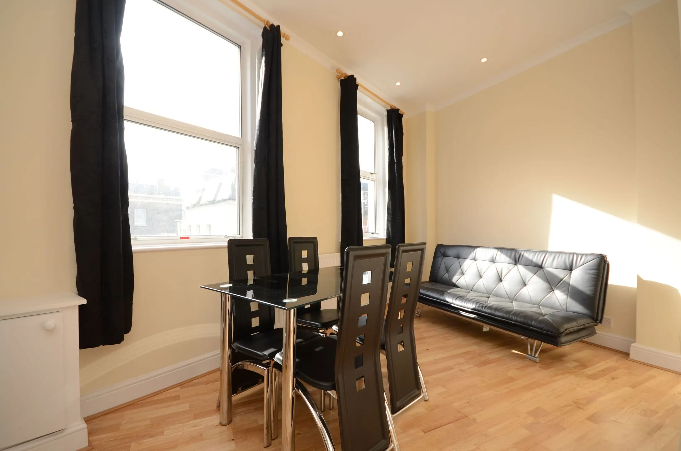 Flat Lillie Road in Greater London