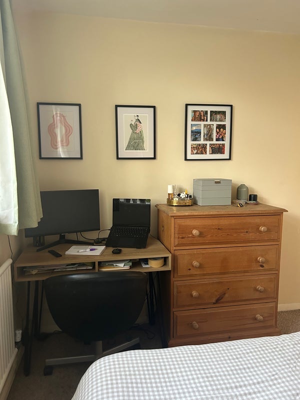 Room Crescent Lane in Greater London